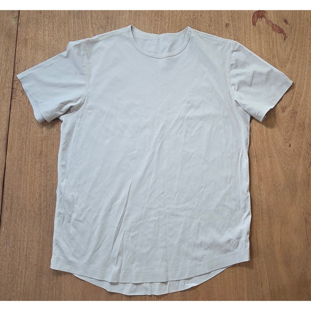 WHOSE LOGO IS THIS Athletic T-Shirt Short Sleeve Crew Neck Performance Tee Top l